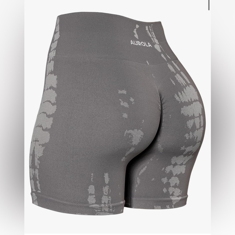Aurola Shorts